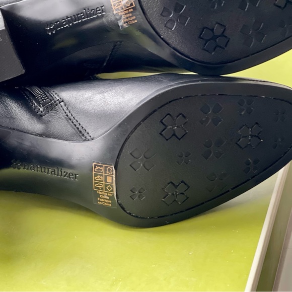 Naturalizer women black Lamont leather boots with side zip closure, size 7 M - Picture 2 of 10